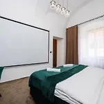 Spaya Jacuzzi Centrum - With Cinema & Private Parking Košice