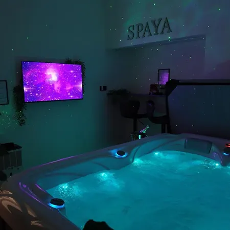 公寓 Spaya Jacuzzi Centrum - With Cinema & Private Parking 科希策