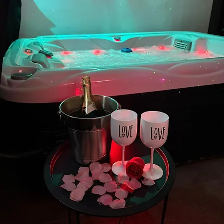 公寓 Spaya Jacuzzi Centrum - With Cinema & Private Parking